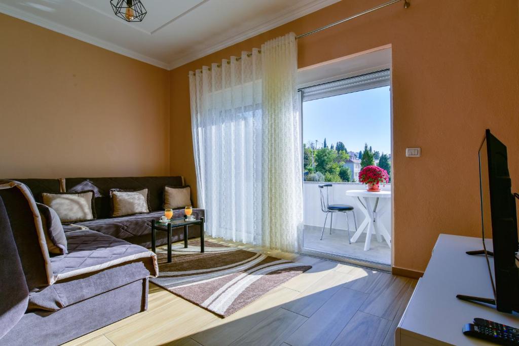 Apartments Hillside - 9