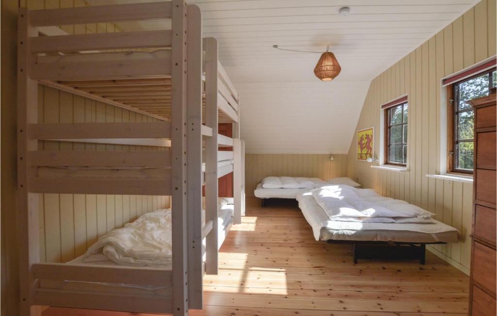 Postel nebo postele na pokoji v ubytování Two-Bedroom Holiday Home In Nykobing Sj