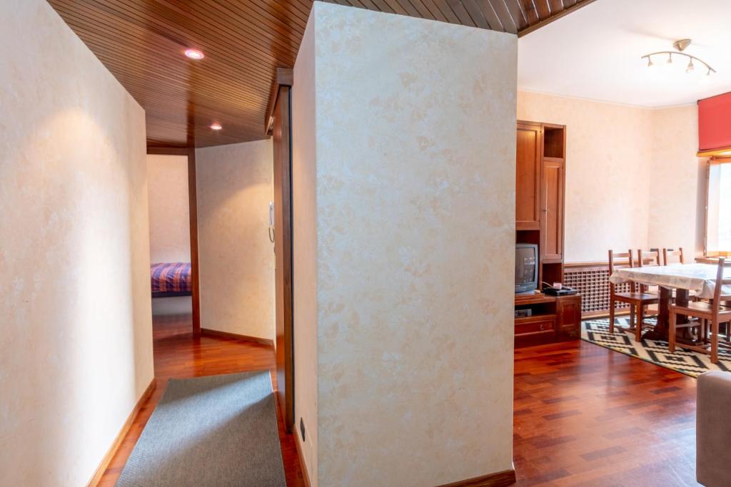 A seating area at Monte Cervino apartment AS4