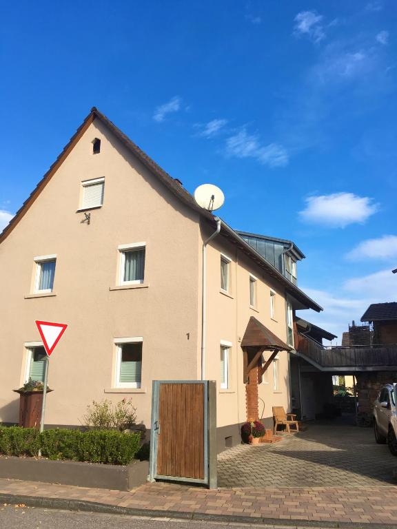 Stilvolle Traumwohnung - nur 5min vom Europa-Park! - Two-Bedroom Apartment