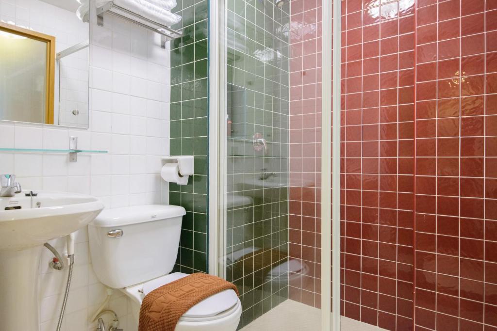 Golden House - Resim 15