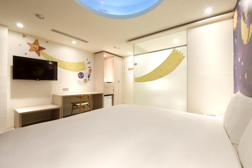 Whoops Hotel - Superior King Room