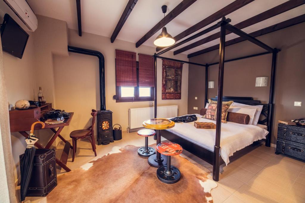 A bed or beds in a room at Paroraia