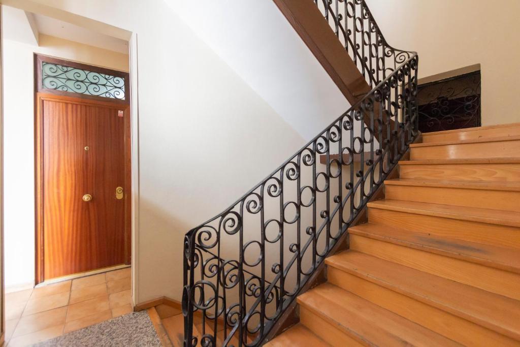 Ronda de Valencia apartamento, Madrid – Updated 2023 Prices