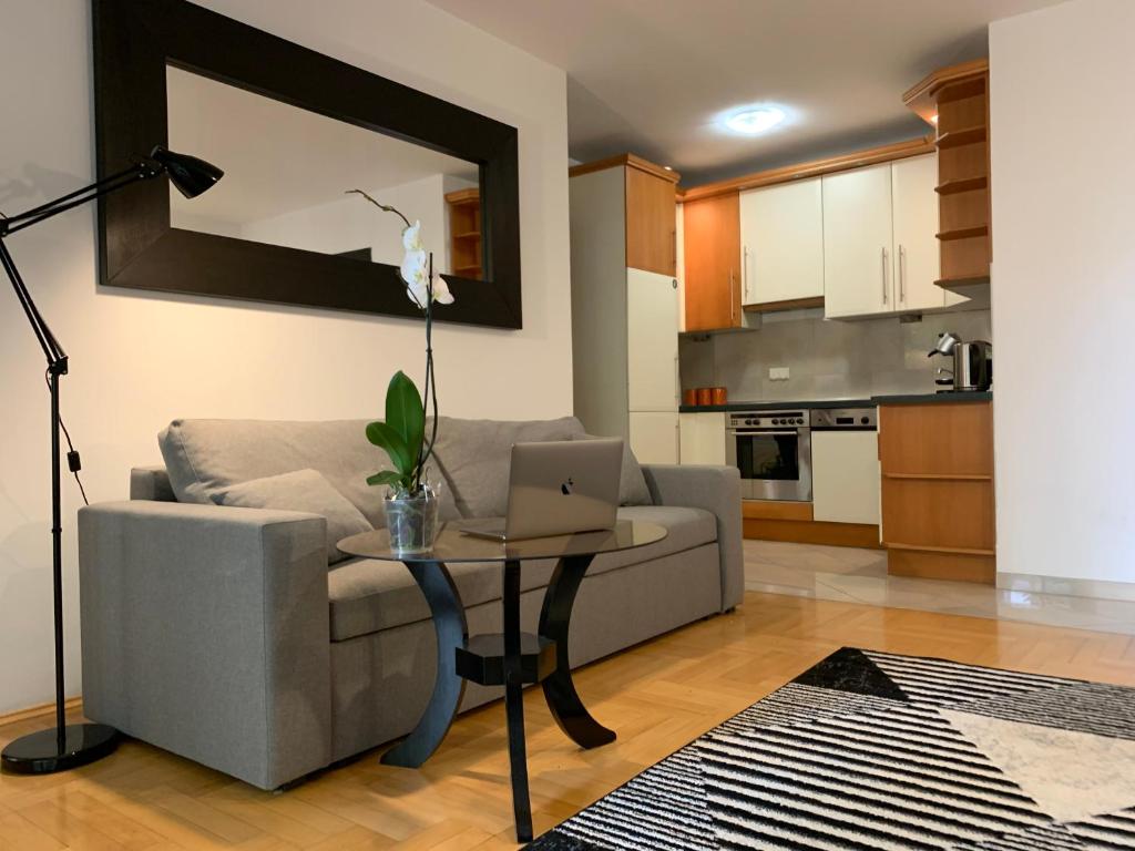 Fotografia z galérie ubytovania Modern 1BR flat in heart of Warsaw with parking vo Varšave