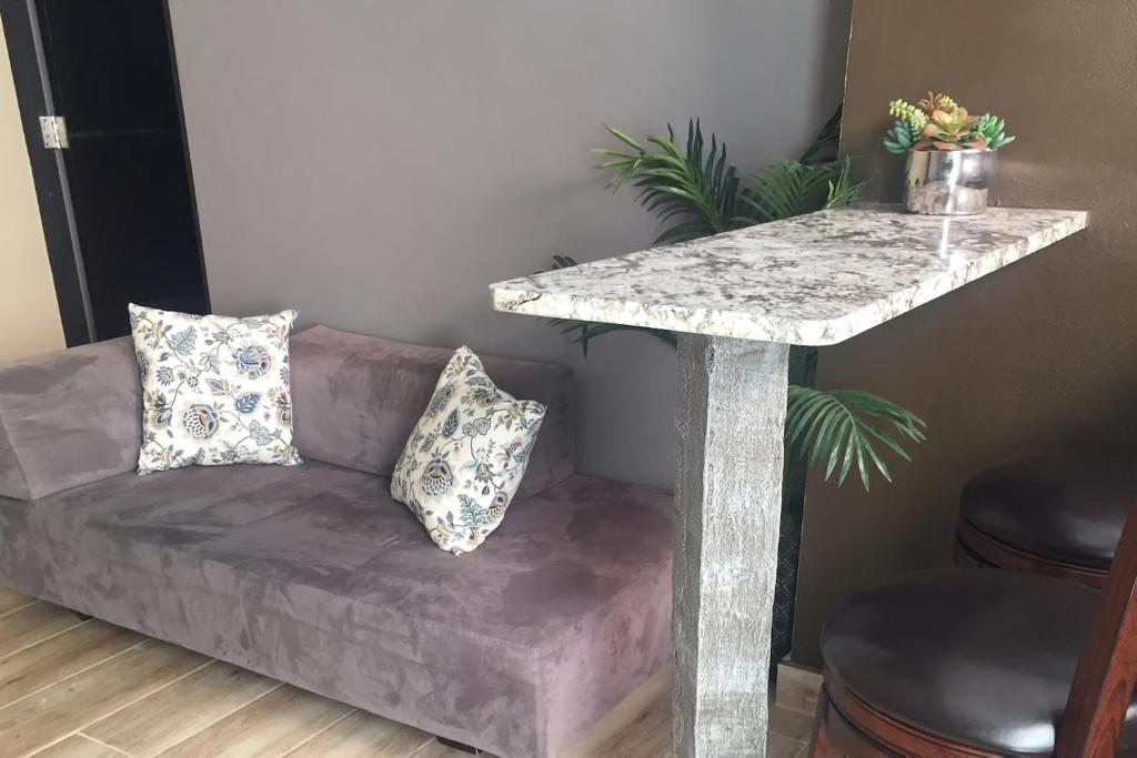 Posezení v ubytování SEGOVIA STUDIO UNITS