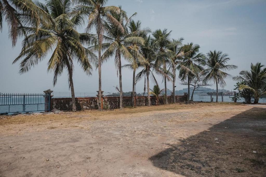 RedDoorz Plus near Pelabuhan Merak