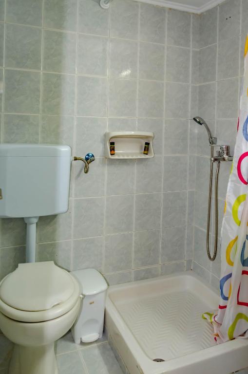 A bathroom at Amaradios