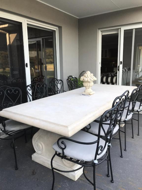 Foto dalla galleria di ON Keppies - BnB - Family Farm & Wedding Guest Accommodation Paterson NSW a Paterson