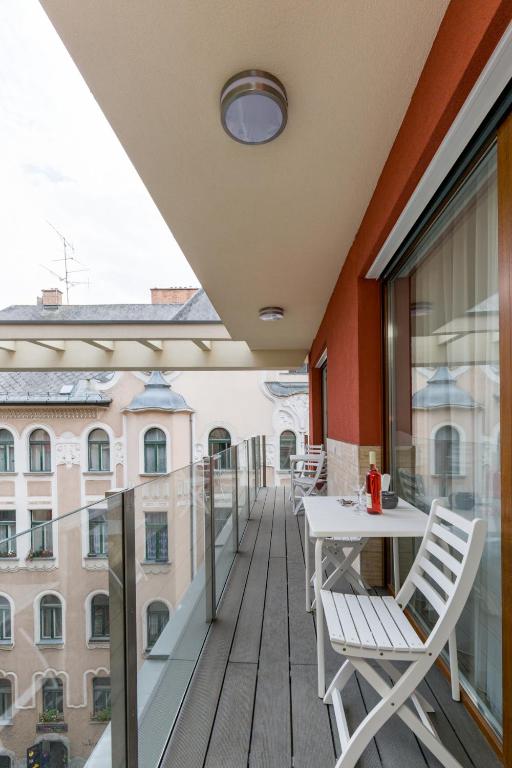 Balkón alebo terasa v ubytovaní BUDAPEST DOWNTOWN Residences - AC,ELEVATOR,TERRACE