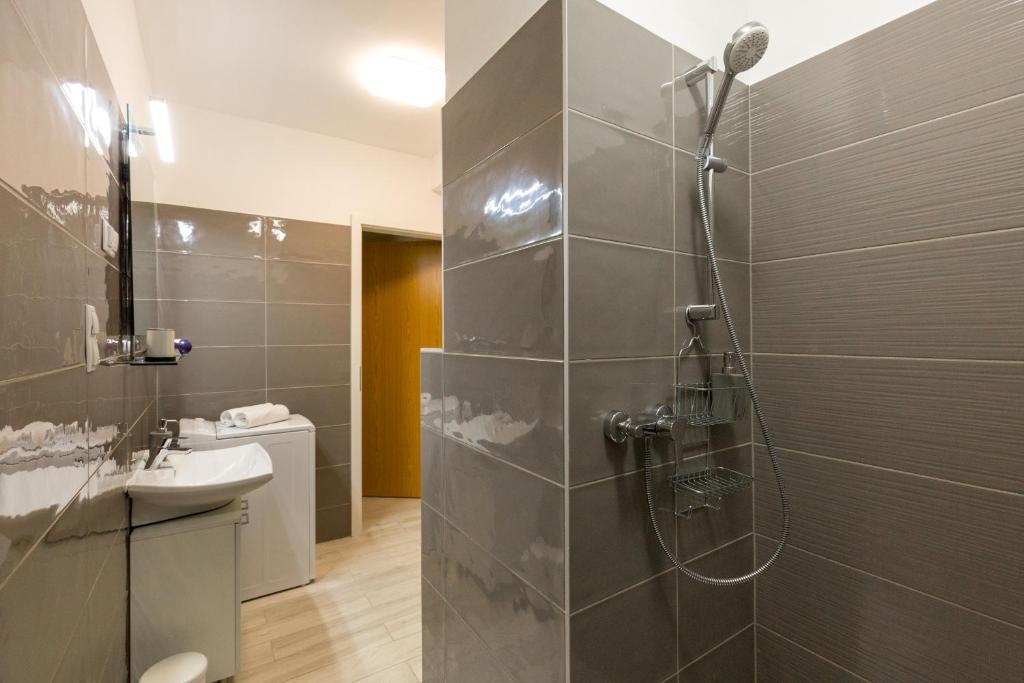 Kúpeľňa v ubytovaní BUDAPEST DOWNTOWN Residences - AC,ELEVATOR,TERRACE