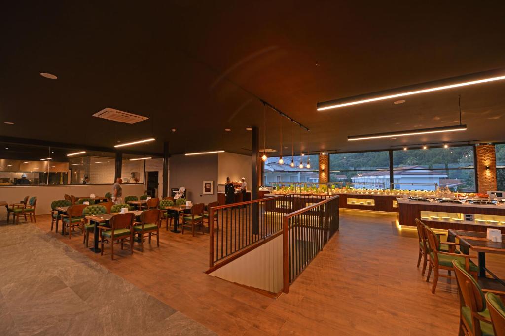 Restaurace v ubytování Belcekum Beach Hotel