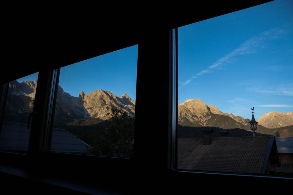 Výhľad na hory alebo výhľad na hory priamo z apartmánu