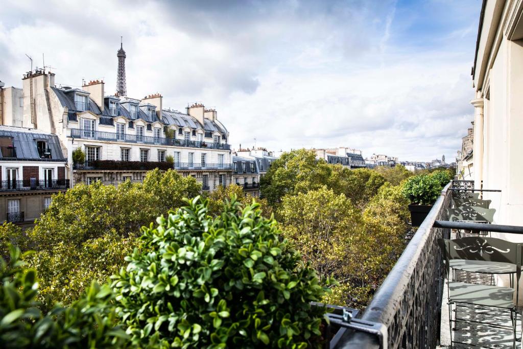 Balkón nebo terasa v ubytování Rayz Eiffel