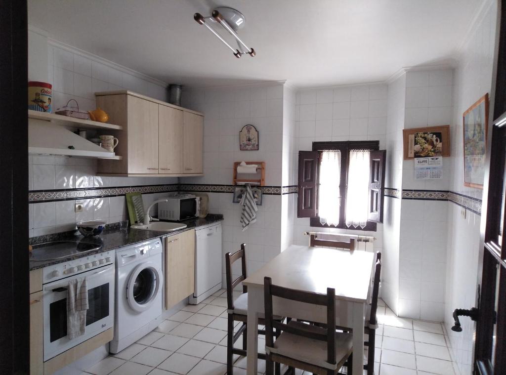 Kuchyň nebo kuchyňský kout v ubytování Casa Rural El Granero