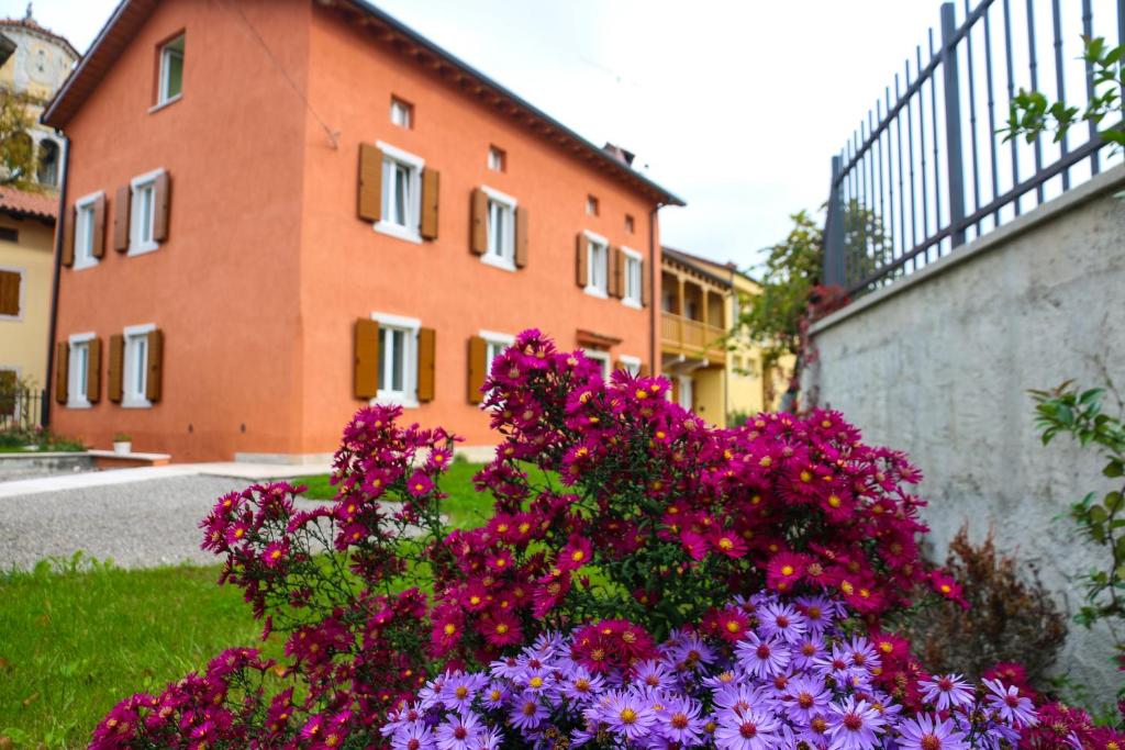 Vonkajšia záhrada v ubytovaní Casa Lenka