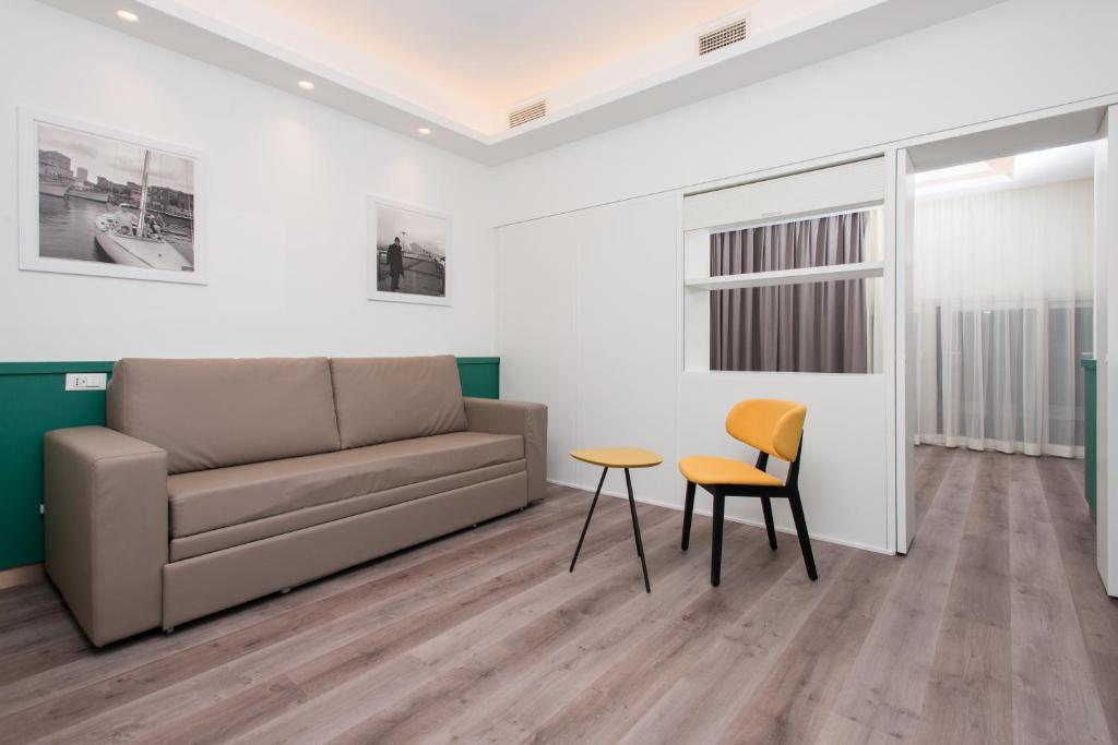 Smart Hotel Napoli - Deluxe Double или Twin Room