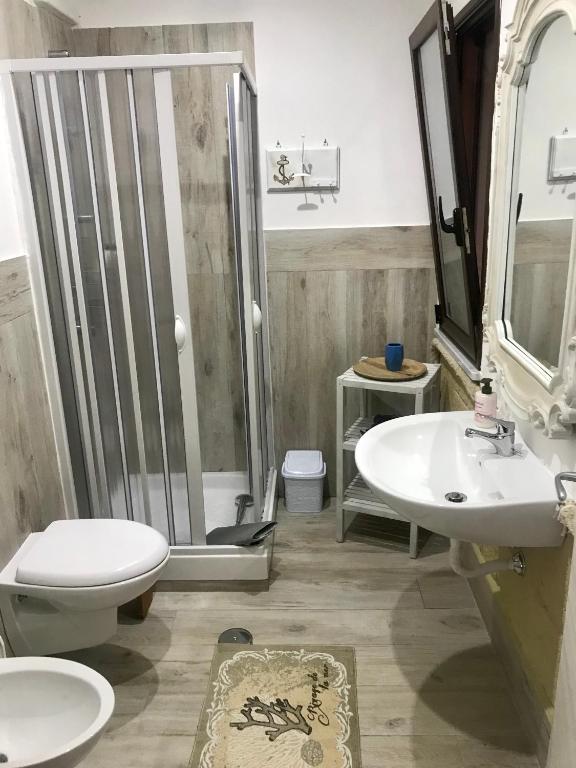 Koupelna v ubytování B&B Magna Grecia