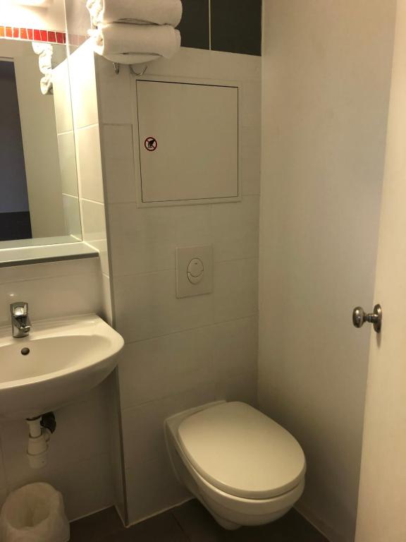 Koupelna v ubytování Première Classe Metz Nord - Talange