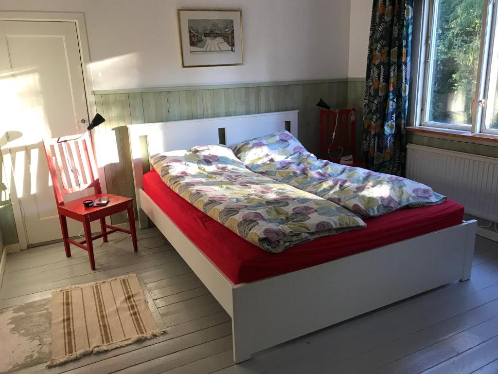 Postel nebo postele na pokoji v ubytování Ferienhaus Småland