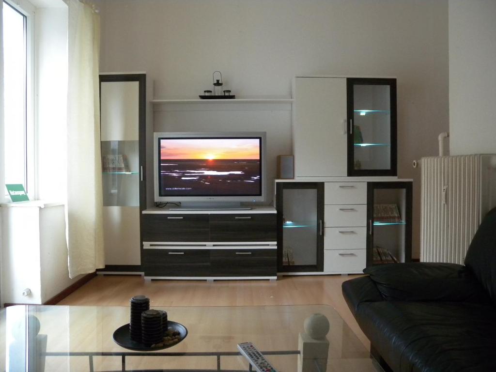 TV a/nebo společenská místnost v ubytování Hostel Goslar