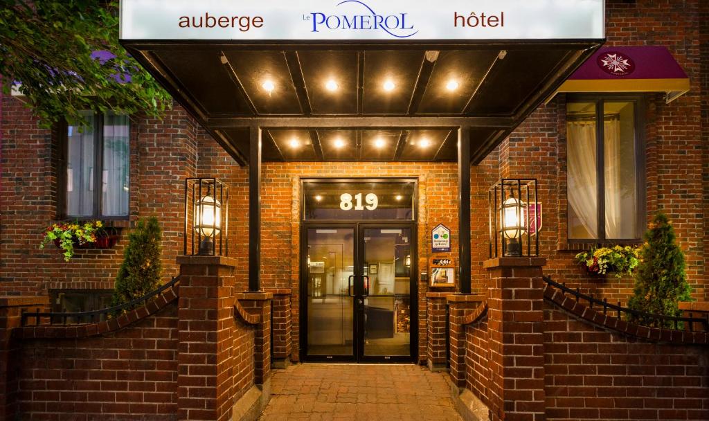 Gallery image of Auberge Le Pomerol in Montréal