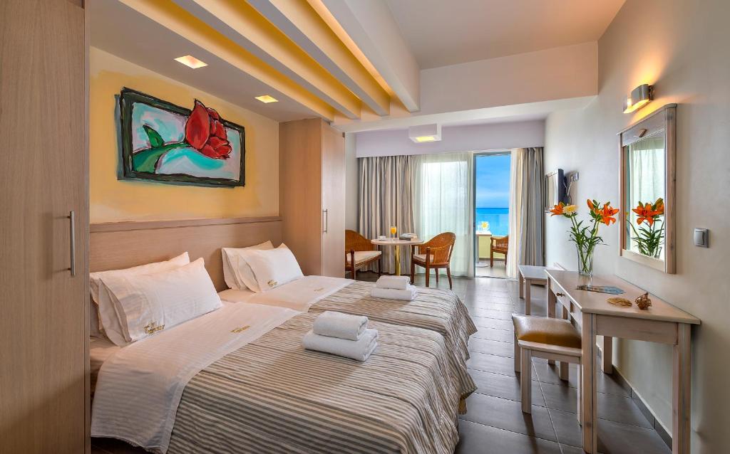 Palm Beach Hotel Apartments - 4