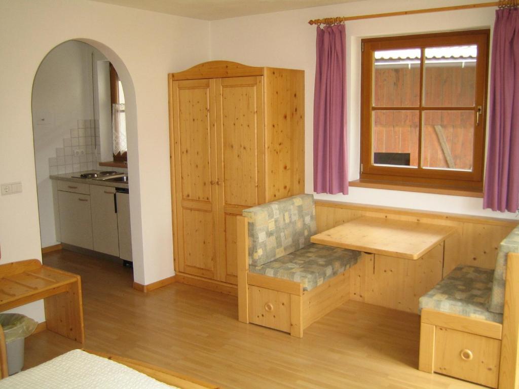 Residence Hauserhof - Studio With Mountain View (2 Adults + 1 Child)