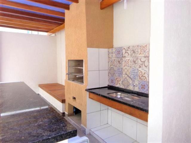  APARTAMENTO COM PISCINA E CHURRASQUEIRA EM UBATUBA