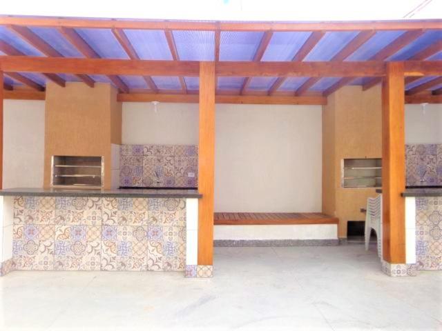  APARTAMENTO COM PISCINA E CHURRASQUEIRA EM UBATUBA