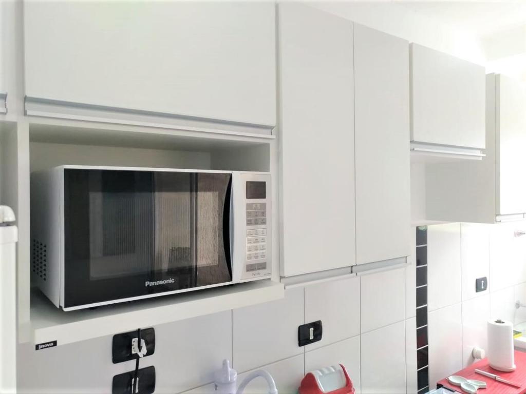  APARTAMENTO COM PISCINA E CHURRASQUEIRA EM UBATUBA