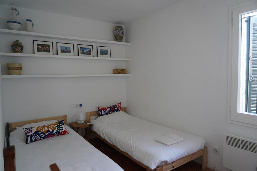 Fotografie z fotogalerie ubytování Maison de pêcheur superbe vue mer, grand jardin v destinaci Cadaqués