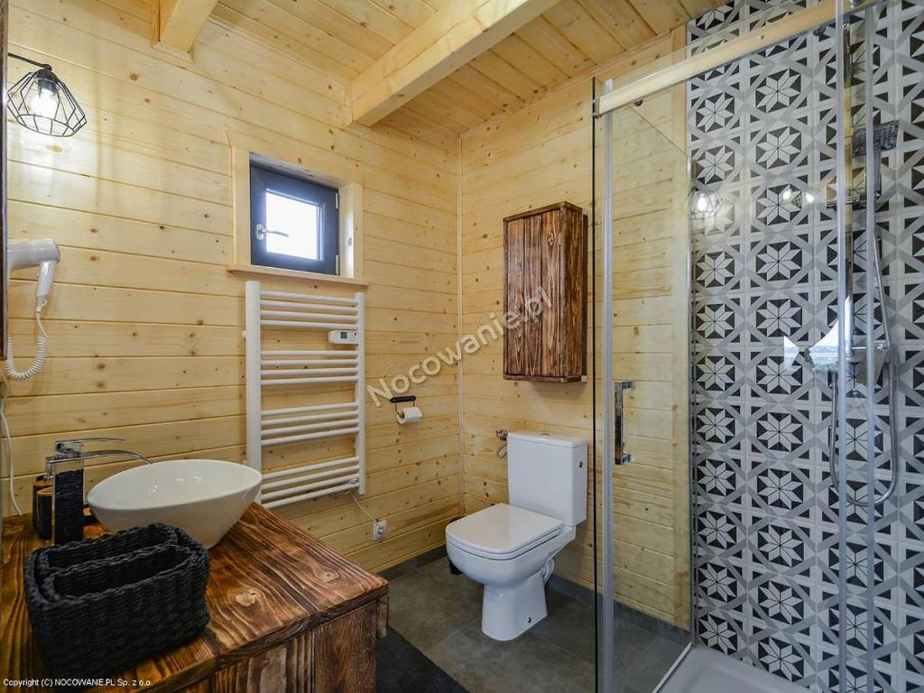 Koupelna v ubytování Daroszówka - Domki i Apartamenty z Widokiem Solina