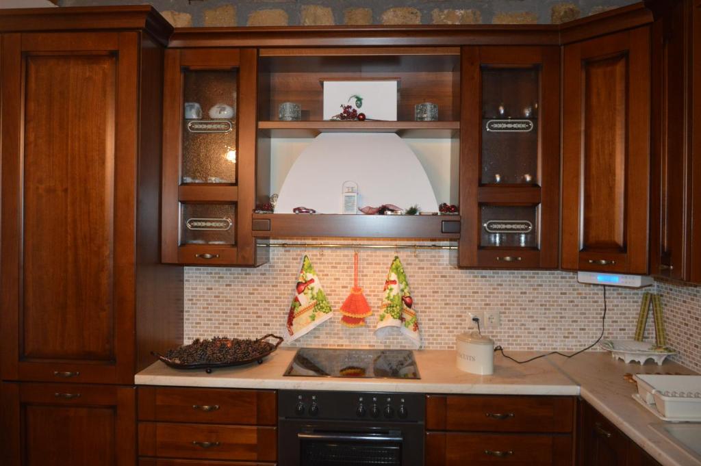 Kuchnia lub aneks kuchenny w obiekcie AELIA HOME