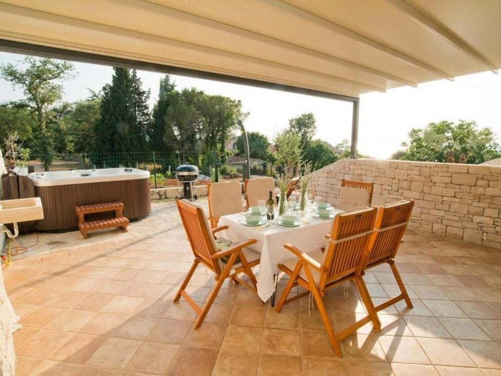 Fotografie z fotogalerie ubytování Villa Bobos place with Jacuzzi and Sauna 46D v destinaci Umag