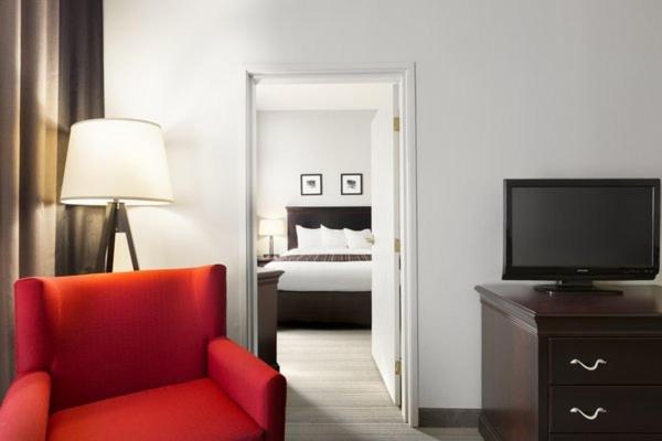 Country Inn & Suites by Radisson, Kearney, NE - Reina Suite Con Sofá Cama