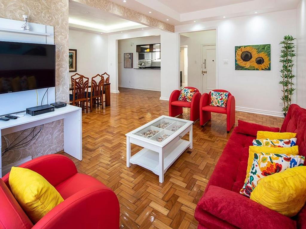  Enorme 3 quartos com jacuzzi e vista mar para 8 pessoas em Copacabana!