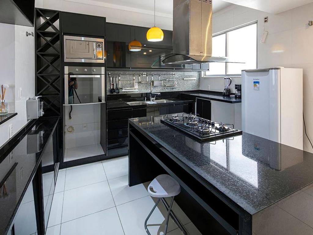  Enorme 3 quartos com jacuzzi e vista mar para 8 pessoas em Copacabana!