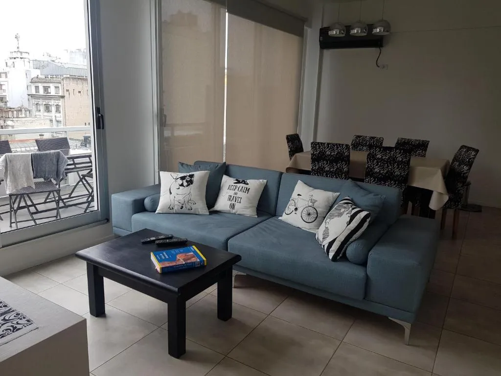 Apartamento lujo Independencia 1302 Buenos Aires PARA HUESPEDES LOCALES NO SE COBRA EL IMPUESTO DE OPERACIONES EN DOLARES YA QUE SE ABONA EN PESOS AL ARRIBAR, Buenos Aires, Argentina