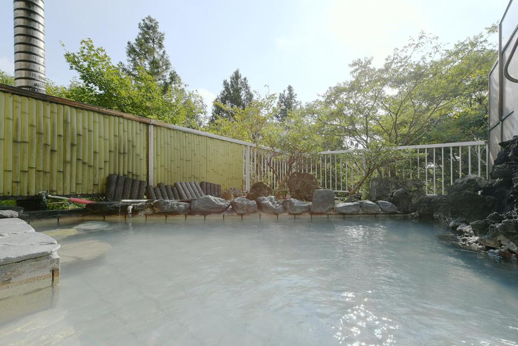 Bazén v ubytování Hotel Ra Kuun nebo v jeho okolí