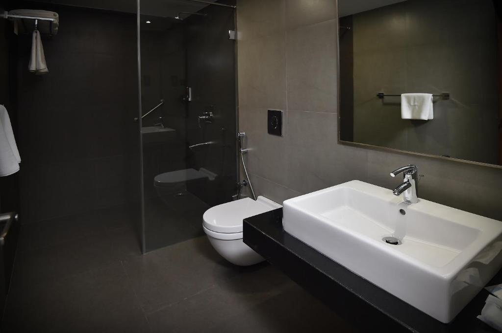 Koupelna v ubytování Hotel Ranjith
