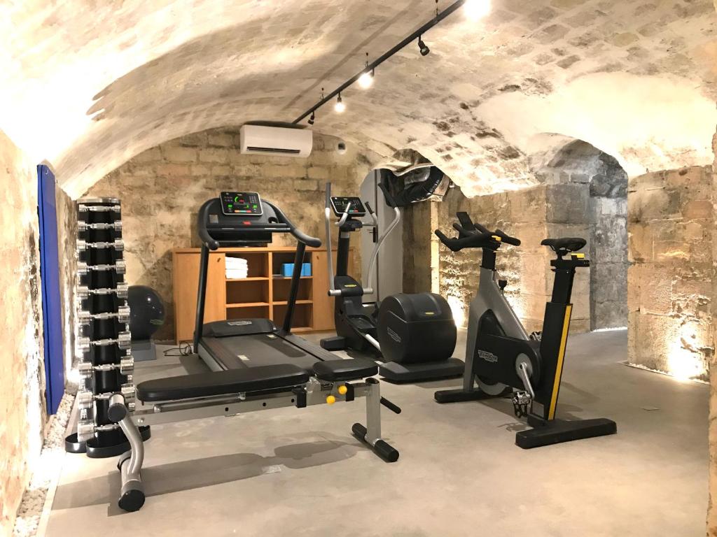 Fitness centrum a/nebo fitness zařízení v ubytování Apartments Du Louvre - Le Marais