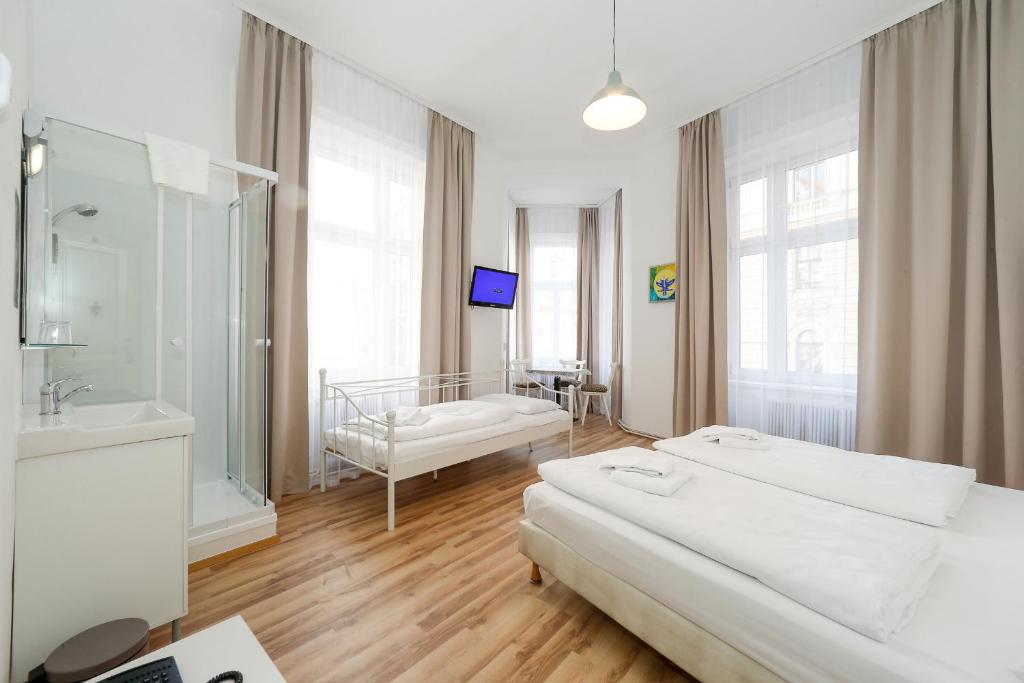 Timeout City Hotel, 5 min to city center, Self Check In - Resim 11