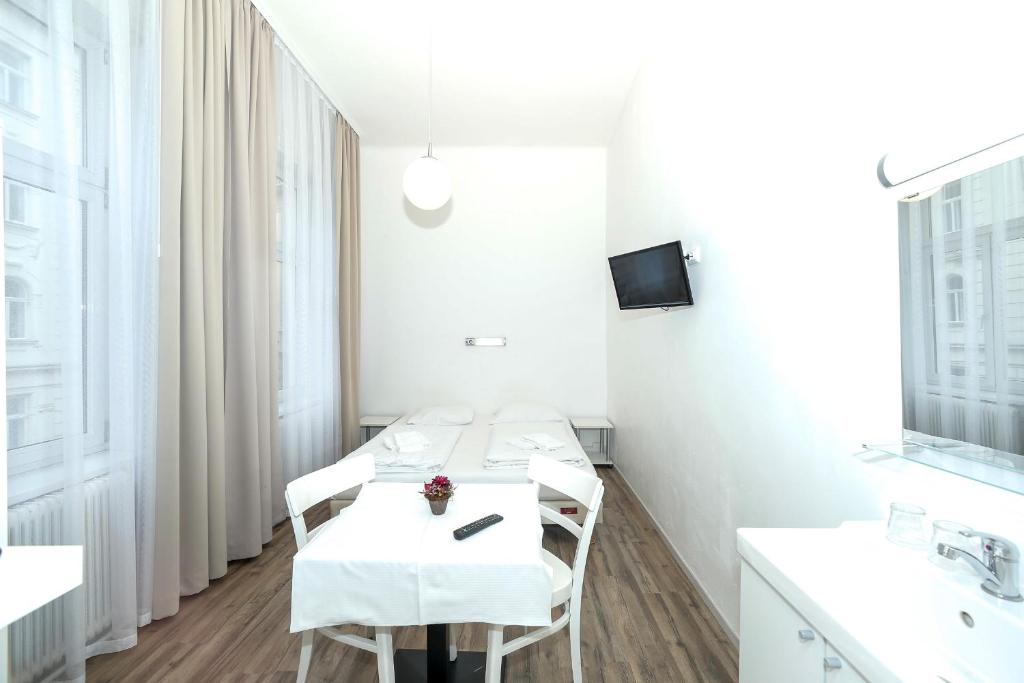 Timeout City Hotel, 5 min to city center, Self Check In - Resim 12