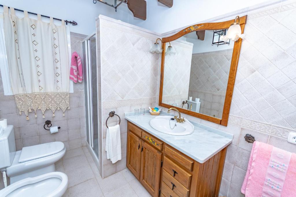 Koupelna v ubytování Cubo's Villa Ana Valtocado