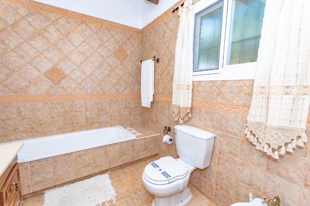 Koupelna v ubytování Cubo's Villa Ana Valtocado