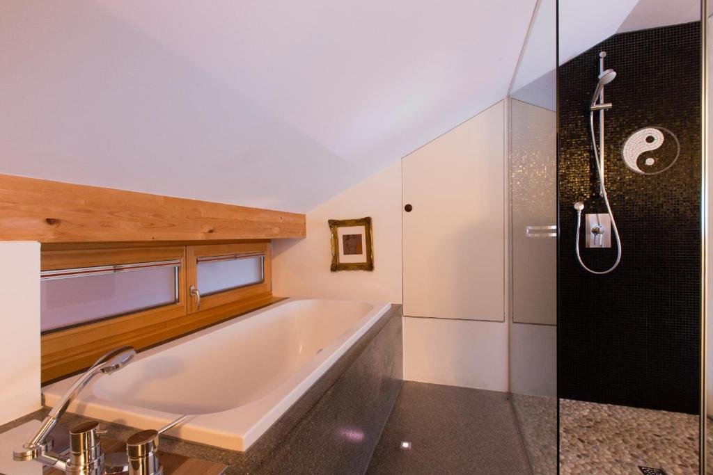 Fotografie z fotogalerie ubytování Alpenappartement Bergkönig v destinaci Warth am Arlberg