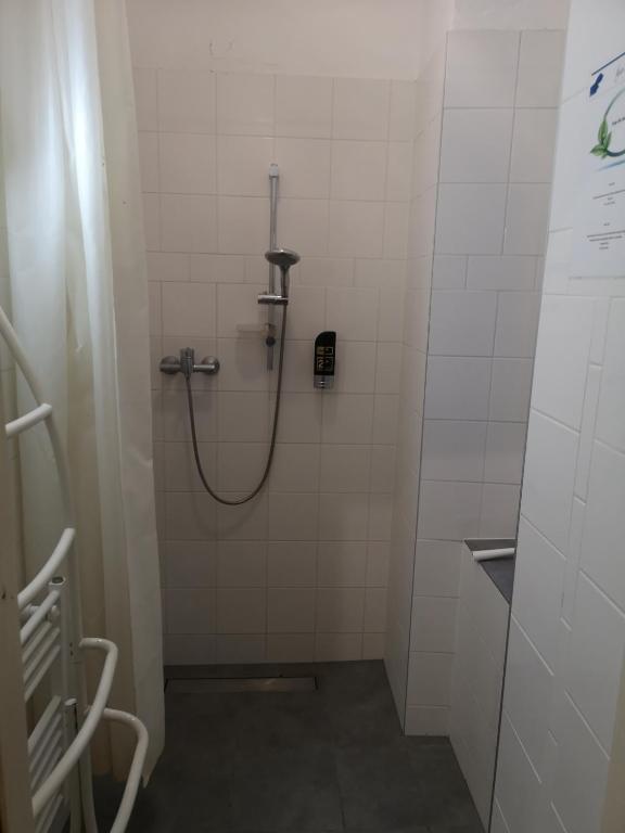 Timeout City Hotel, 5 min to city center, Self Check In - Resim 20