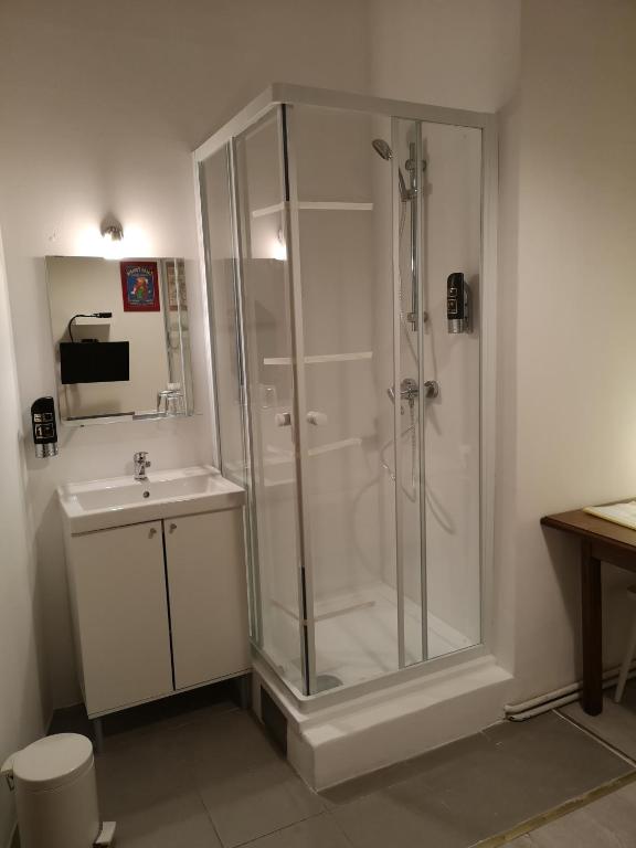 Timeout City Hotel, 5 min to city center, Self Check In - Resim 19