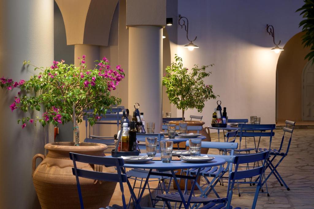 A restaurant or other place to eat at Porto Angeli